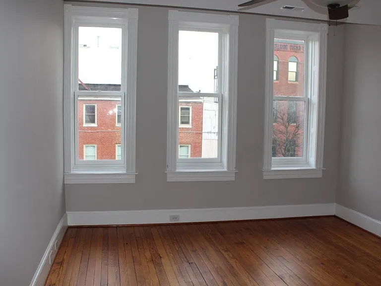 106 S Washington St — Photo 20