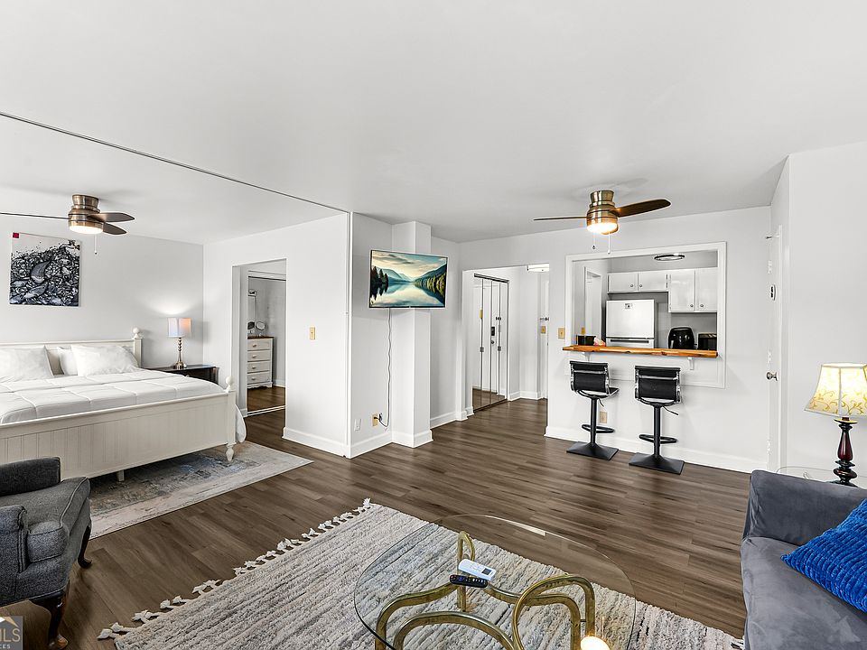 1st image of 215 Piedmont Ave NE APT 305