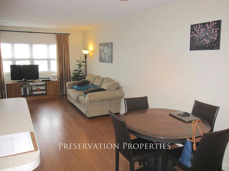 1st image of 209 Central St #102