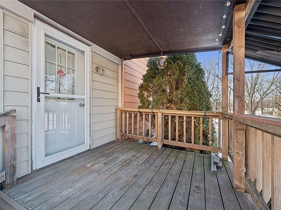 2nd image of 148 Bus Garage Rd