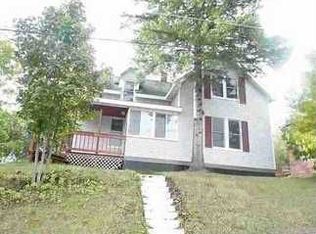 470 Poplar St, Lake Linden, MI 49945