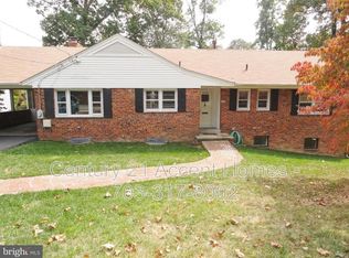 4540 26th St N, Arlington, VA 22207