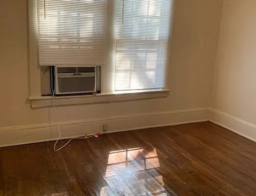 216 Dexter Pl — Photo 4