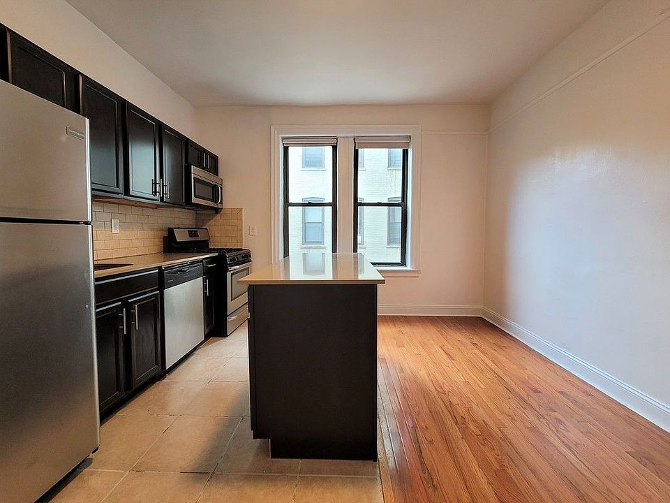 1st image of 3149 29th St APT B9