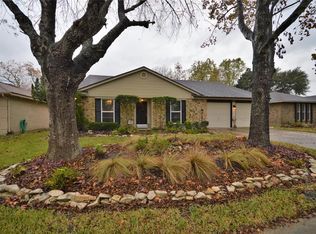 2411 Tall Ships Dr, Friendswood, TX 77546