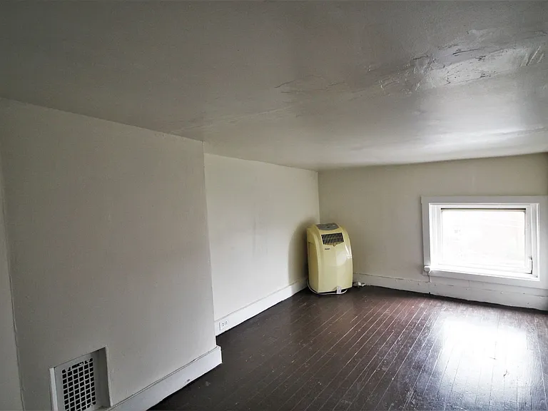 1619 Park Ave — Photo 19