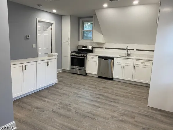 105 Union Ave, New Providence, NJ 07974