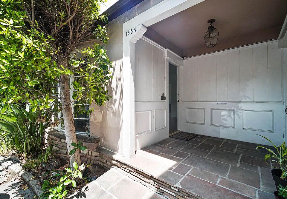 1st image of 1854 Pandora Ave