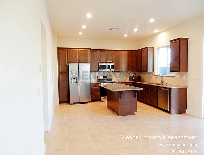 1062 Yucca Dr — Photo 11