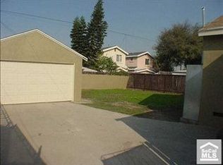 919 W Poplar St, Compton, CA 90220