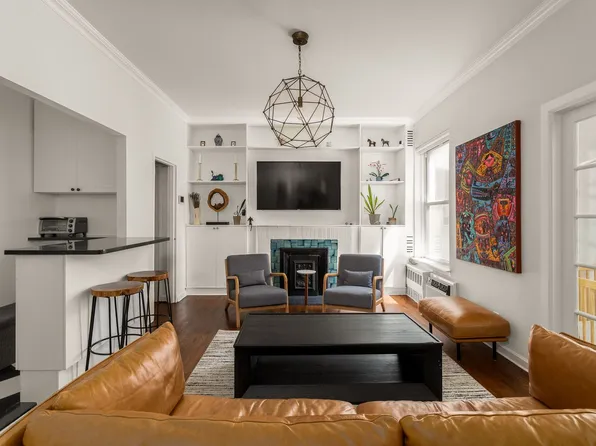 70 East 93rd Street image 2 of 14