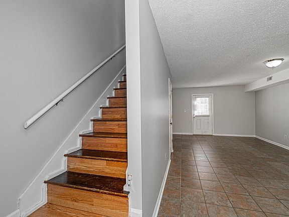 4th image of 210 Marinawoods Dr SE #E