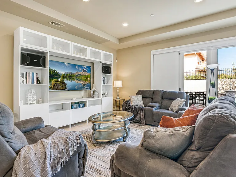 12363 Brad Ln — Photo 2
