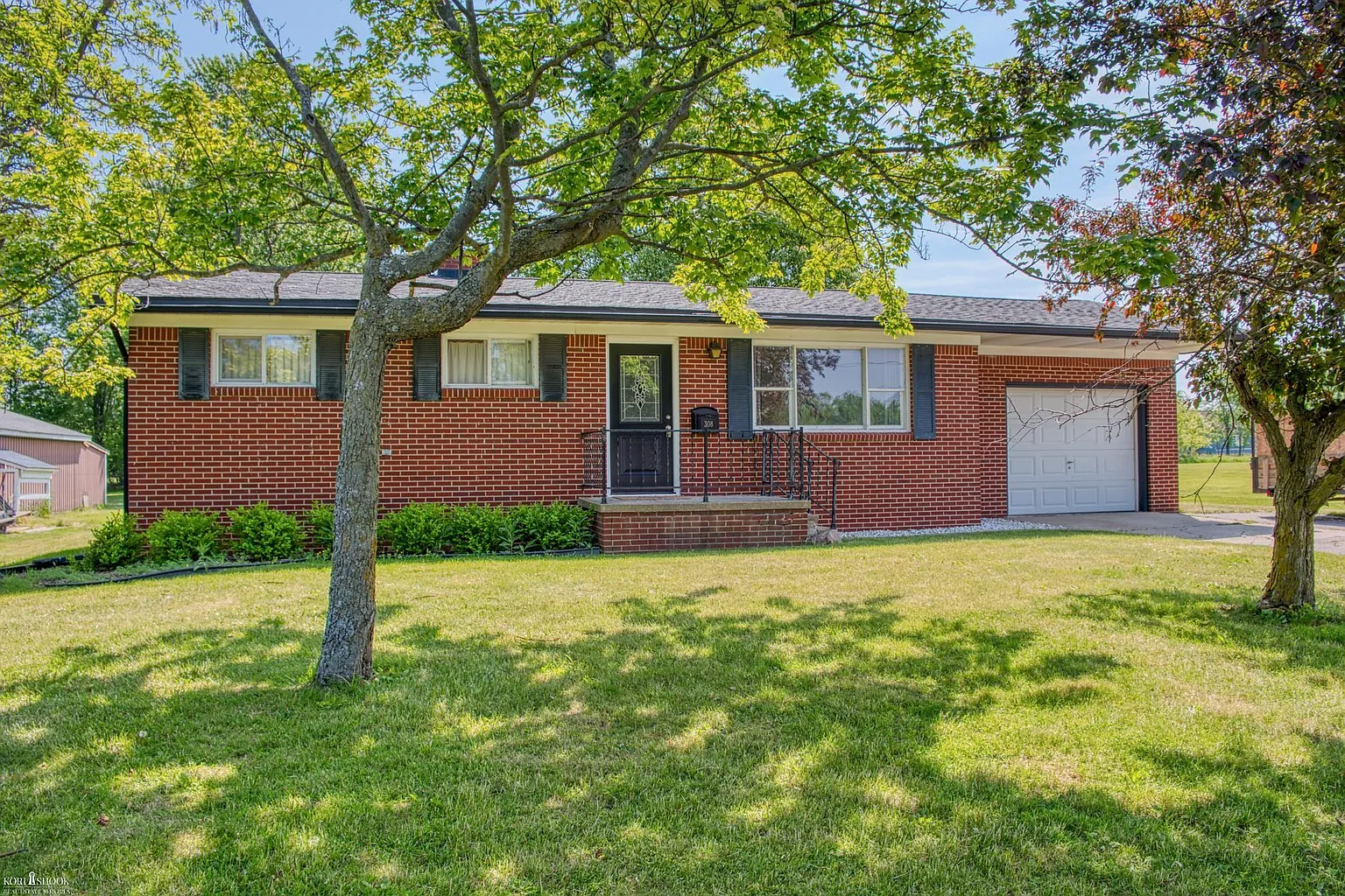 308 N Kingsley St photo 1