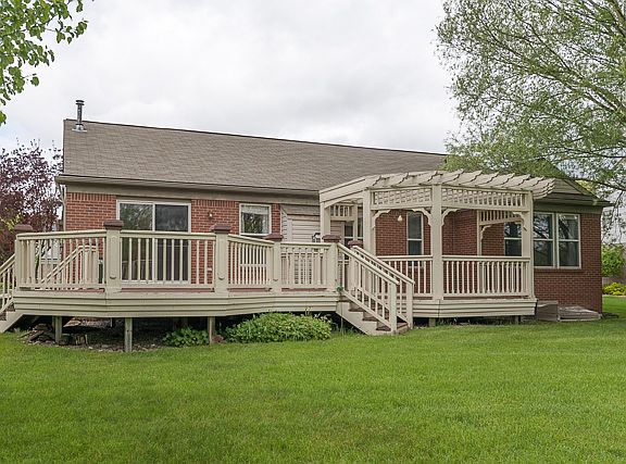 2nd image of 48595 Greenwich Ln