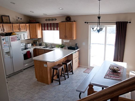 922House-kitchen_02102013