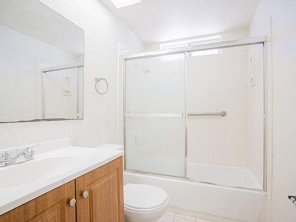 4th image of 4127 N 84th Ave