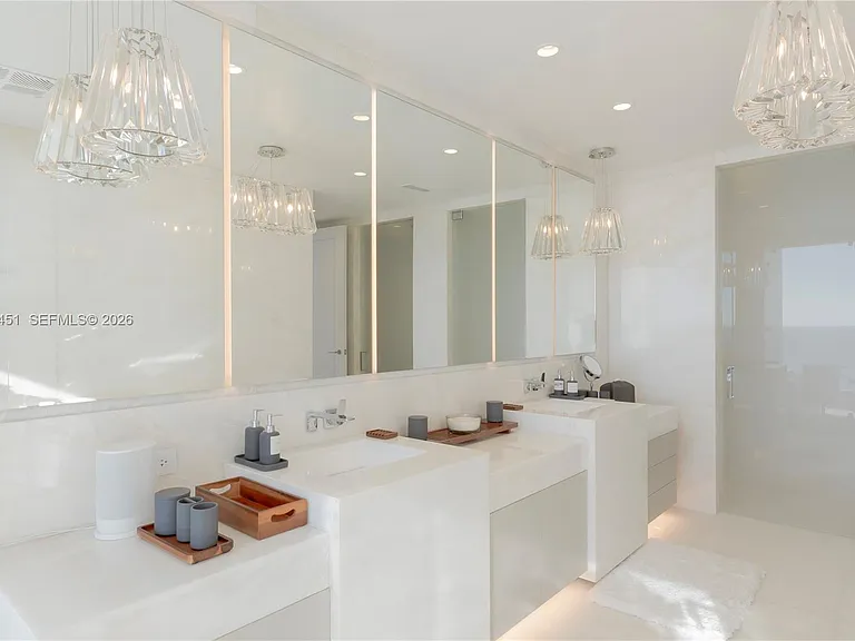 17975 Collins Ave #502 — Photo 33
