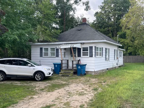 217 S Apple St, Hart, MI 49420