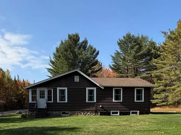 1189 Fletcher Farm Rd, Bloomingdale, NY 12913