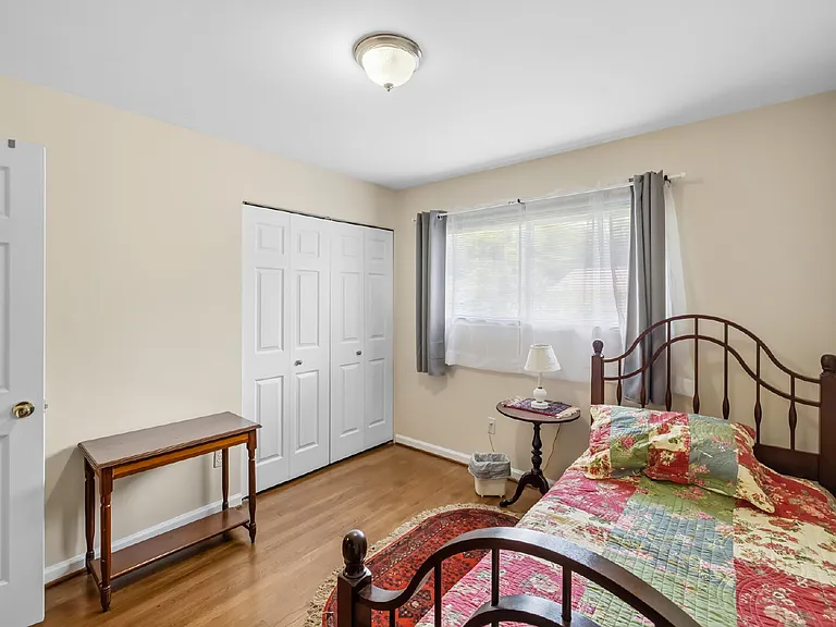 902 Leverton Rd — Photo 13
