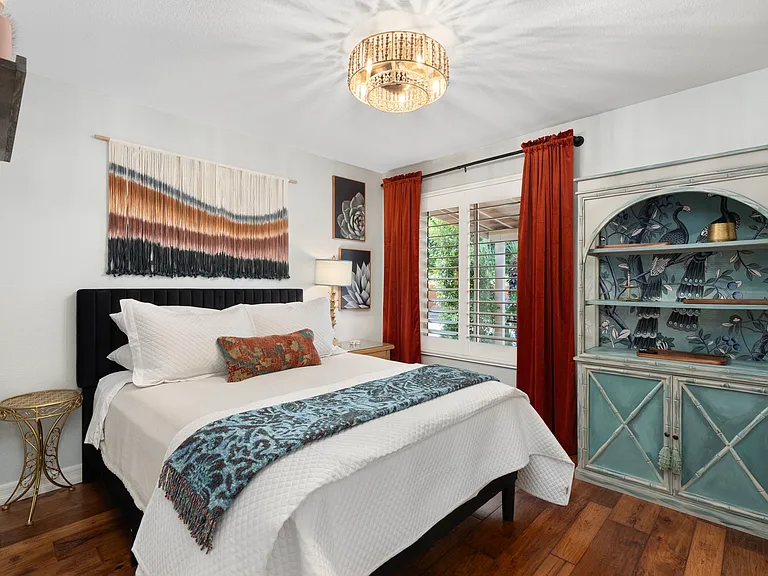 372 W Amoroso Dr — Photo 51