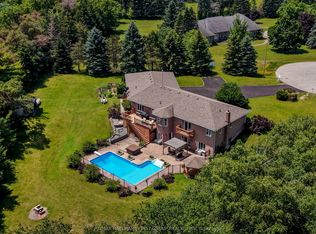 3211 Charbrook Cres, Hamilton, ON K9A 4J7