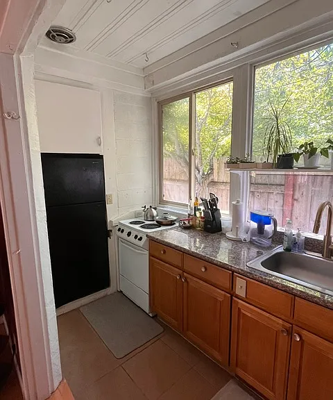 14 Warner Ct #16 — Photo 5