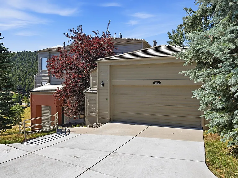 680 Ridgeside Dr #1 — Photo 25