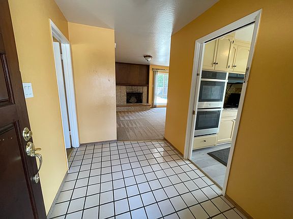 2nd image of 3420 Fleetwood Dr #1