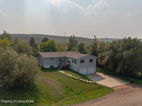 113 Stanley St, Killdeer, ND 58640
