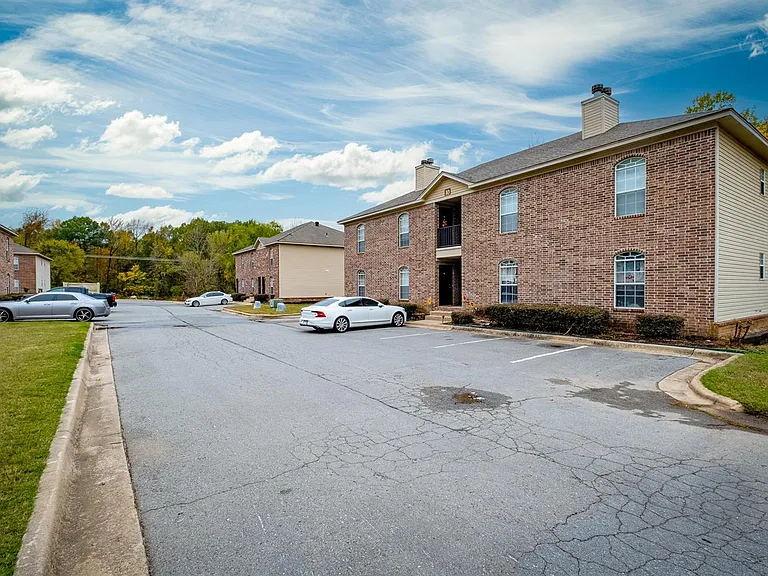 15 Pinnacle Valley Rd — Photo 2