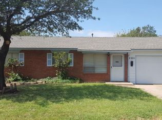 2501 Queensbury Rd, Moore, OK 73160