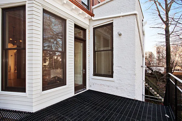 Rented by Dwell Residential Inc | media 50