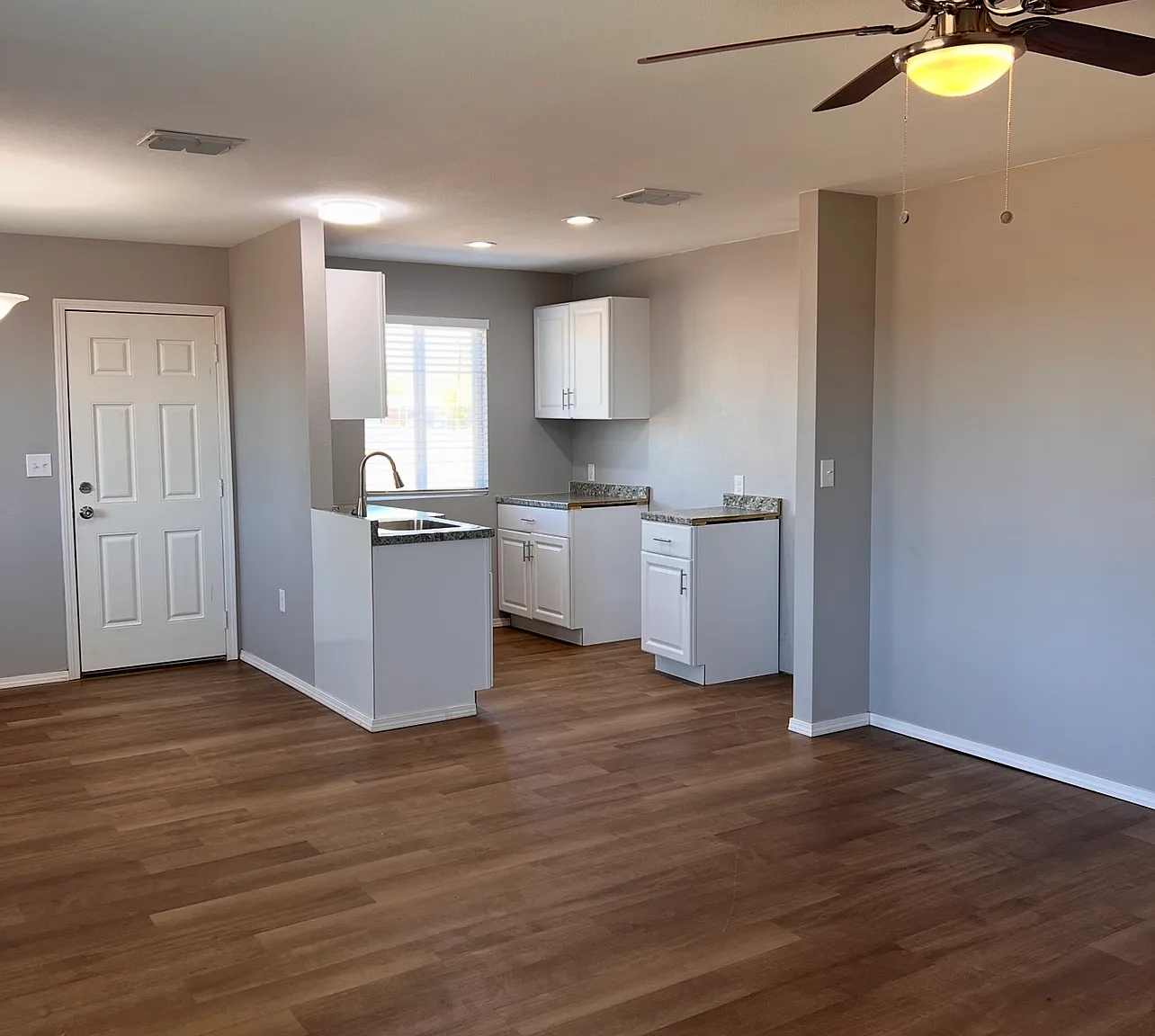 109 Avenue V — Photo 2