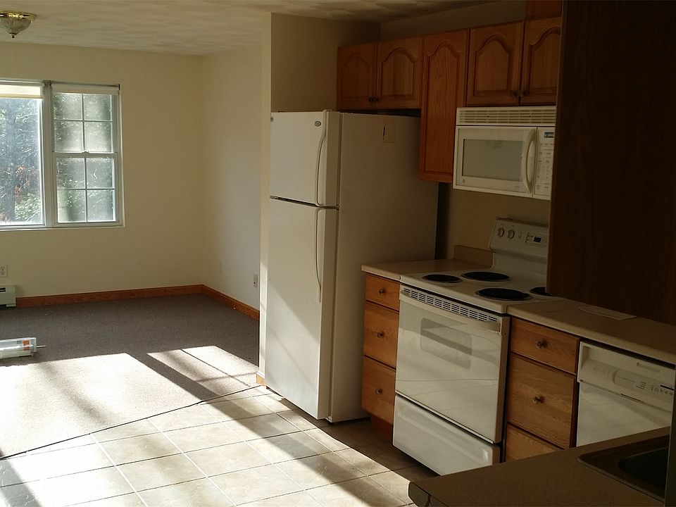 1st image of 11 Rosewood Dr