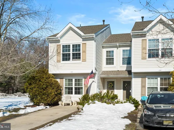 135 Buckingham Way, Mount Laurel, NJ 08054