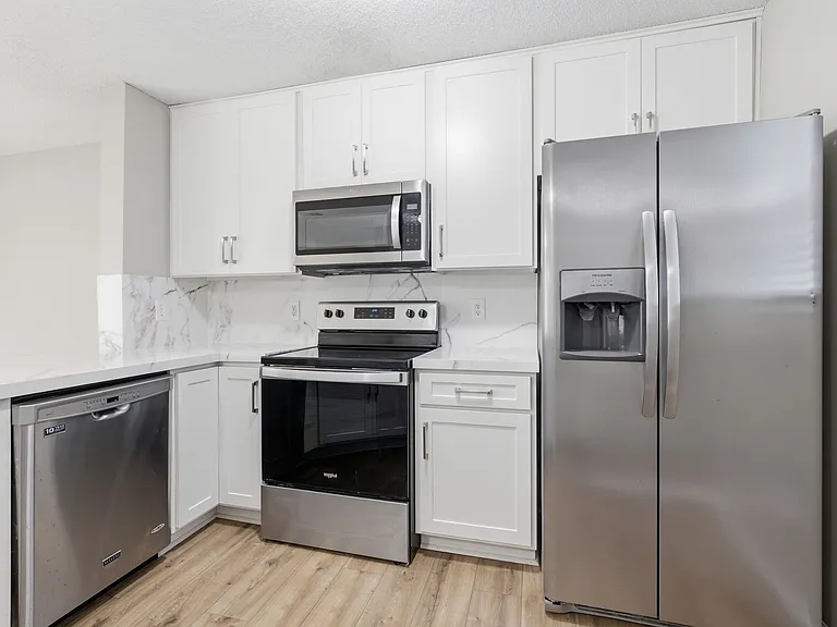 2717 Kennedy Ct — Photo 11
