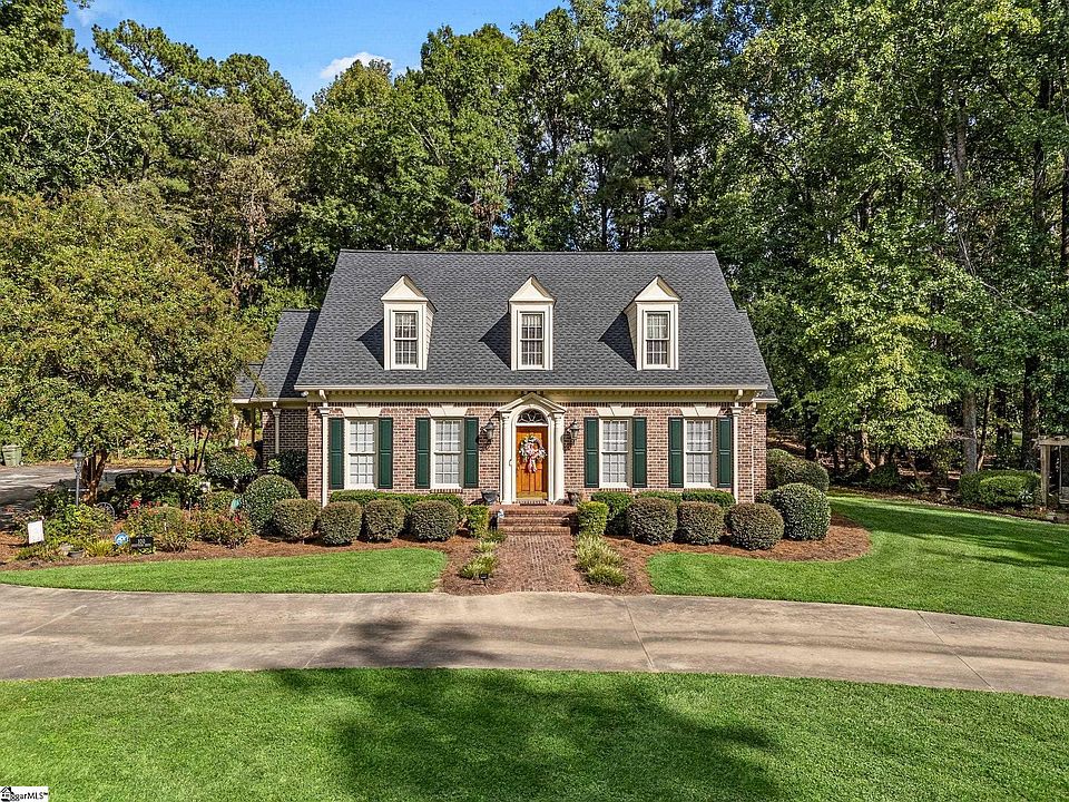 1st image of 100 Crestview Dr