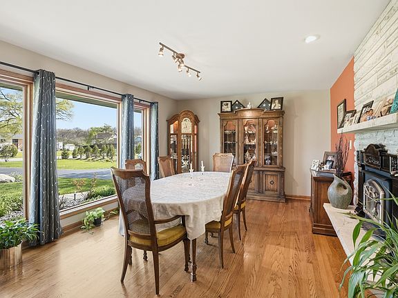 5th image of 13 Wild Cherry Ln