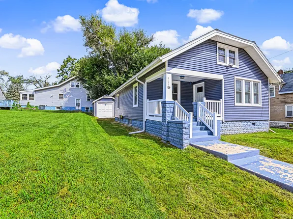 903 E Behrends Ave, Peoria, IL 61603