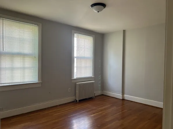 211 W Leicester St, Winchester, VA