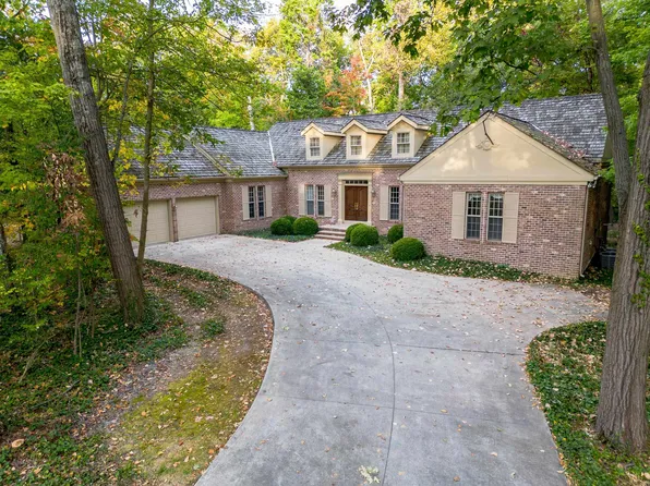 3206 Covington Lake Dr, Fort Wayne, IN 46804