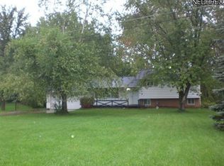1537 David Dr, Hinckley, OH 44233