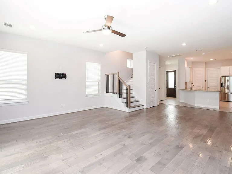 1122 Live Oak St — Photo 10