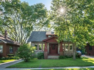 921 S 7th Ave, Iowa City, IA 52240