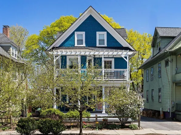 143 Ivy St, Providence, RI 02906