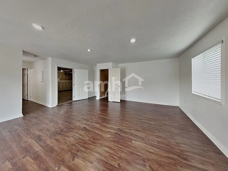 1251 S 820 W — Photo 9