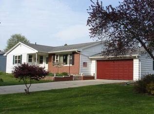 241 S Woodland Dr, Whitewater, WI 53190