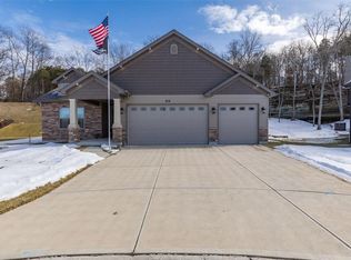 216 Regal Ct, Herculaneum, MO 63048